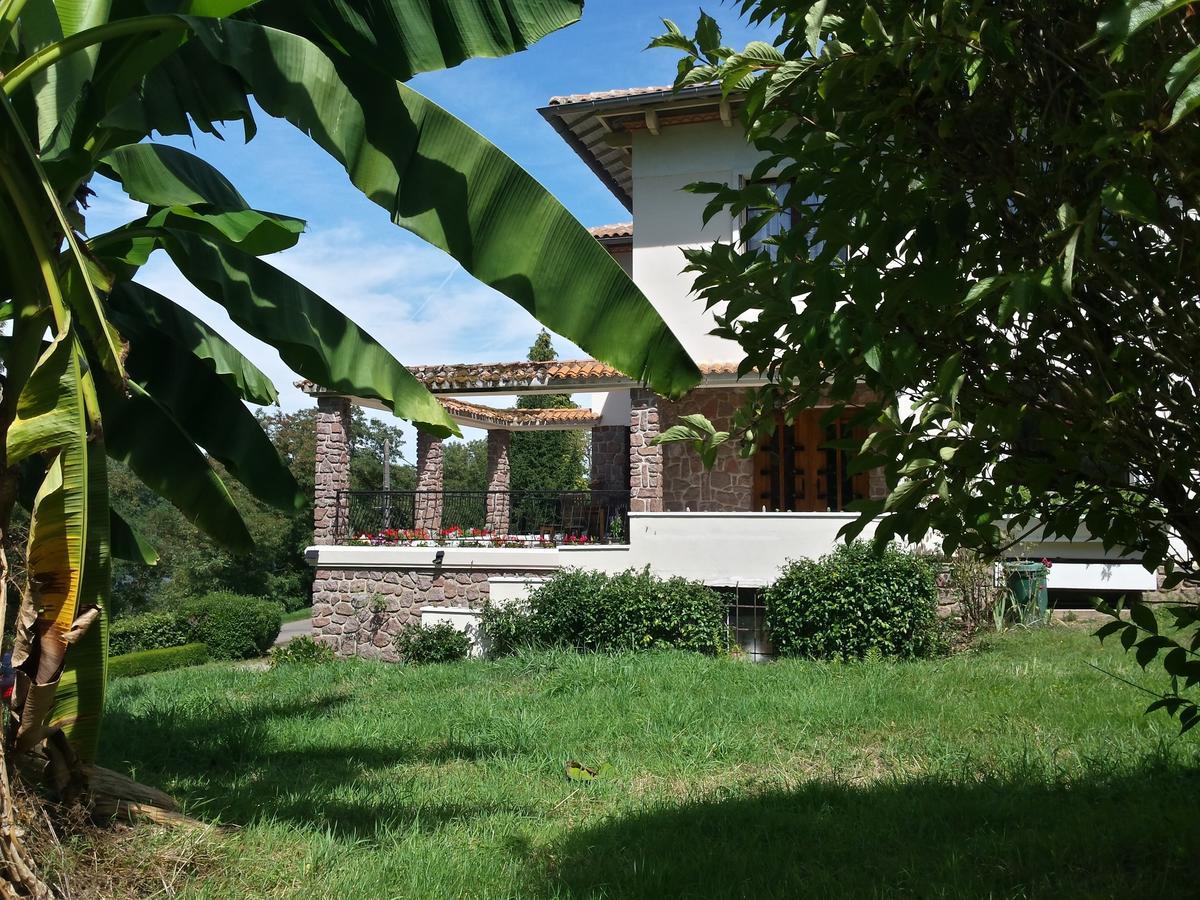 13 Bees Bed & Breakfast Confolens Ngoại thất bức ảnh